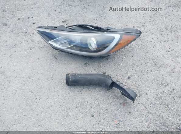 KMHD74LF1JU570972 2018 HYUNDAI ELANTRA Silver Instrument cluster view