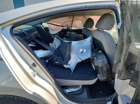 KMHD74LF2KU889122 2019 HYUNDAI ELANTRA Серебряный Вид задних сидений