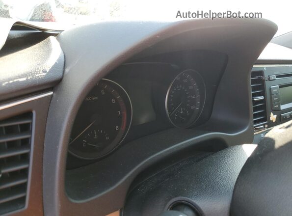 KMHD74LF4HU394333 2017 HYUNDAI ELANTRA Red Instrument cluster view