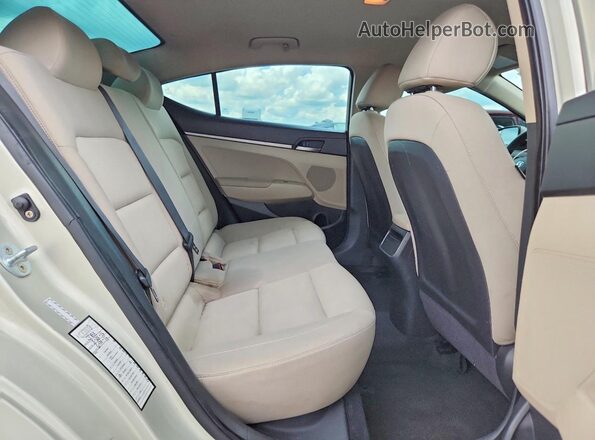 KMHD74LF7HU076772 2017 HYUNDAI ELANTRA Cream Вид задніх сидінь