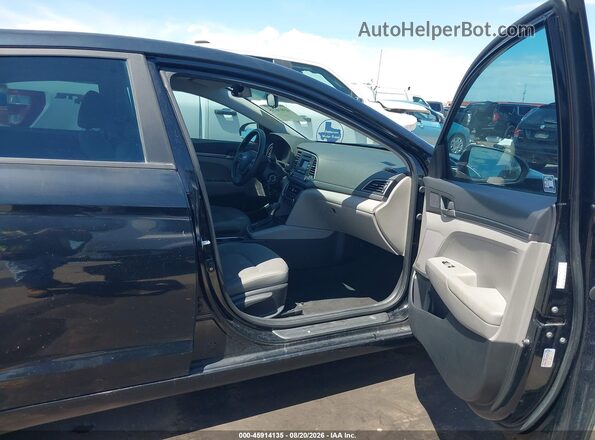KMHD74LF8HU084640 2017 HYUNDAI ELANTRA Black Vista interior delantera