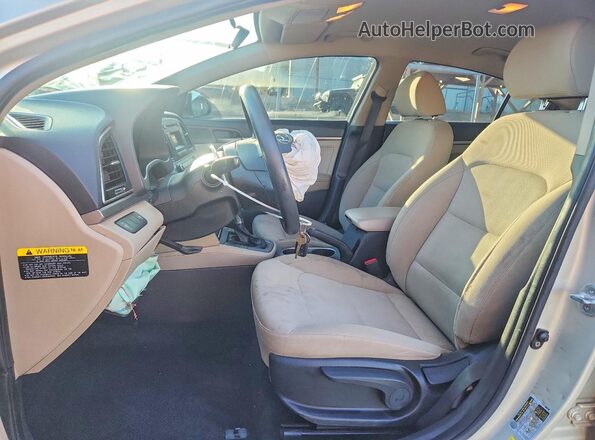 KMHD74LF8HU398868 2017 HYUNDAI ELANTRA Золотой Вид салона спереди
