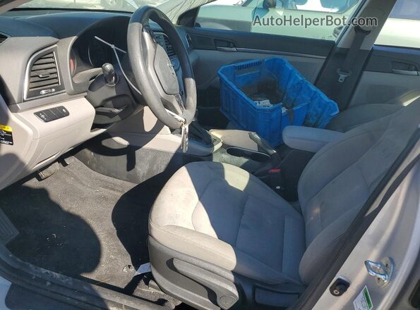 KMHD74LF8JU572122 2018 HYUNDAI ELANTRA Silver Front interior view