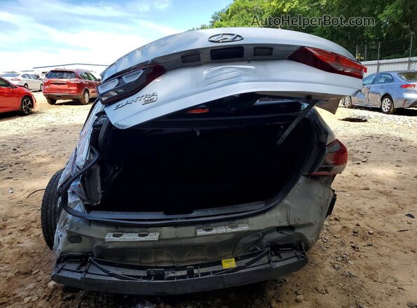 KMHD74LF8JU677954 2018 HYUNDAI ELANTRA Silver Вид ззаду