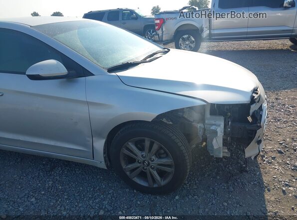 KMHD84LF0HU071975 2017 HYUNDAI ELANTRA Silver Widok z przodu