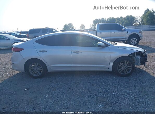 KMHD84LF0HU071975 2017 HYUNDAI ELANTRA Silver Widok wnętrza z tyłu