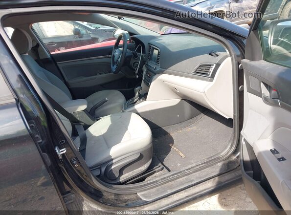 KMHD84LF0HU103050 2017 HYUNDAI ELANTRA Черный Вид салона спереди
