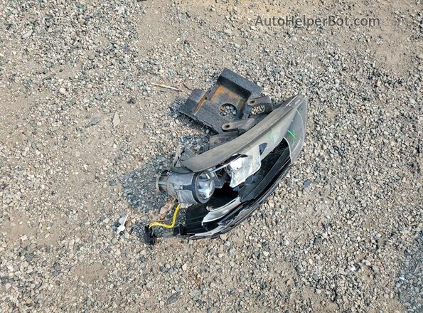 KMHD84LF0HU218103 2017 HYUNDAI ELANTRA Black ძრავის განყოფილების ხედი