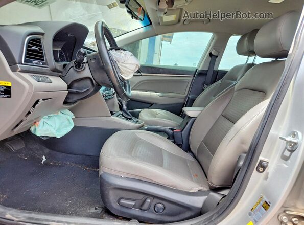 KMHD84LF0HU225987 2017 HYUNDAI ELANTRA Silver Սալոնի դիմացի տեսք