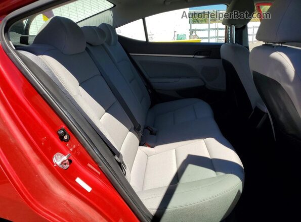 KMHD84LF1JU577692 2018 HYUNDAI ELANTRA Red Հետևի նստատեղերի տեսք