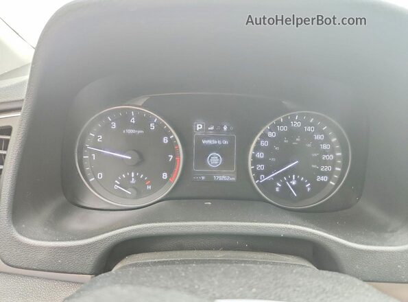 KMHD84LF2HU146420 2017 HYUNDAI ELANTRA White Սարքավորումների վահանակի տեսք