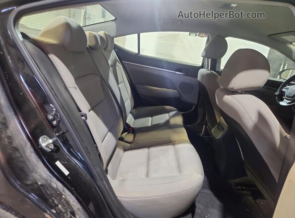 KMHD84LF2JU492134 2018 HYUNDAI ELANTRA Black Вид задніх сидінь