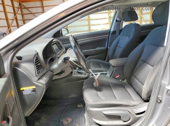 KMHD84LF2JU494739 2018 HYUNDAI ELANTRA Серый Вид салона спереди