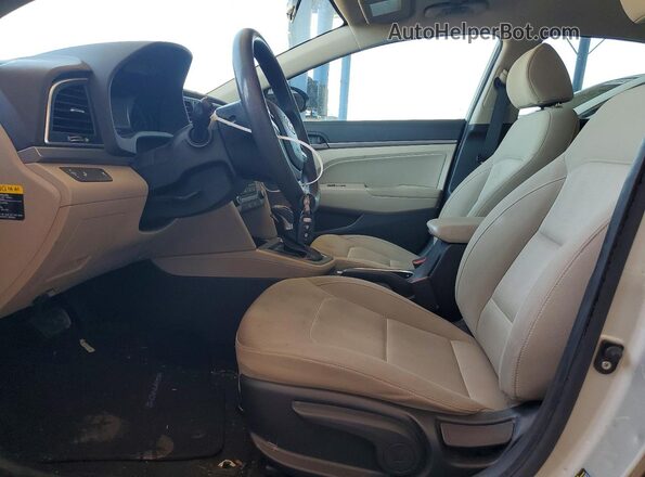 KMHD84LF2JU622820 2018 HYUNDAI ELANTRA Золотой Вид салона спереди