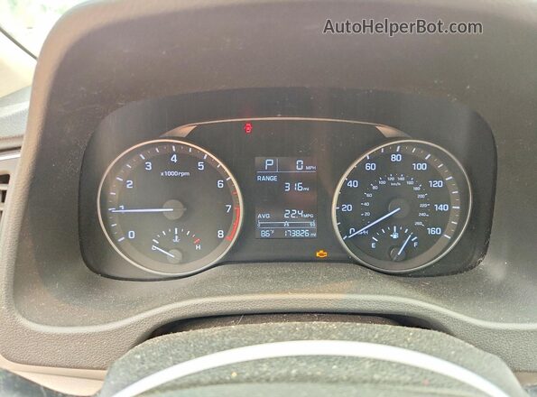 KMHD84LF3HU076538 2017 HYUNDAI ELANTRA Red Սարքավորումների վահանակի տեսք