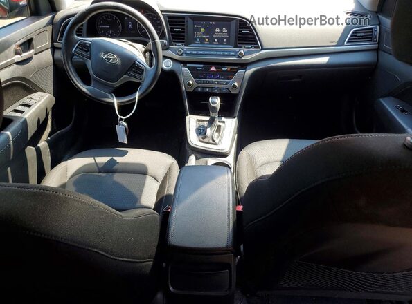 KMHD84LF3HU313836 2017 HYUNDAI ELANTRA Красный Вид панели приборов