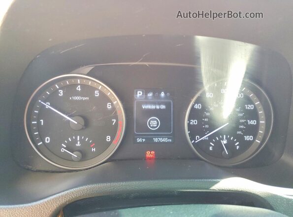 KMHD84LF3HU339286 2017 HYUNDAI ELANTRA Red Սարքավորումների վահանակի տեսք
