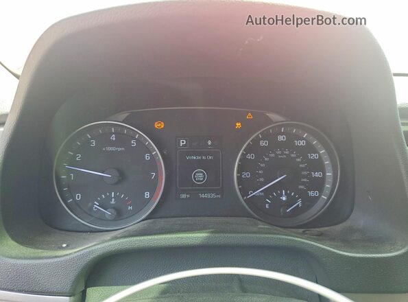 KMHD84LF3HU430459 2017 HYUNDAI ELANTRA Red Вид щитка приладів
