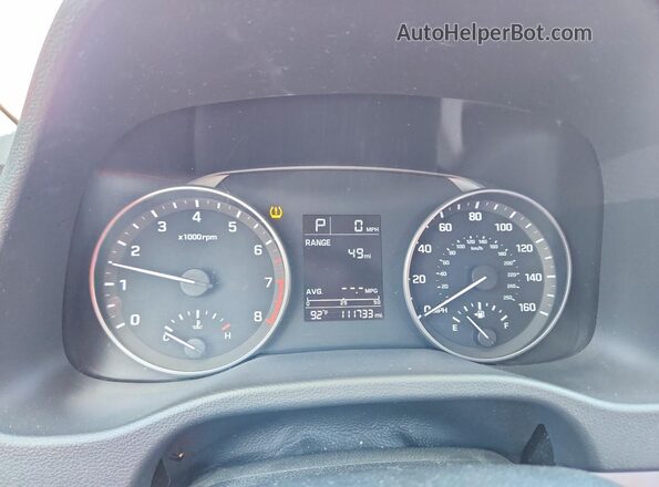 KMHD84LF4HU145043 2017 HYUNDAI ELANTRA Красный Вид щитка приборов