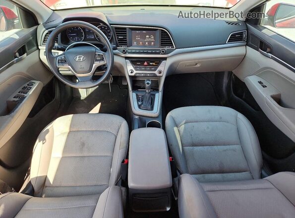 KMHD84LF4HU145043 2017 HYUNDAI ELANTRA Красный Вид панели приборов