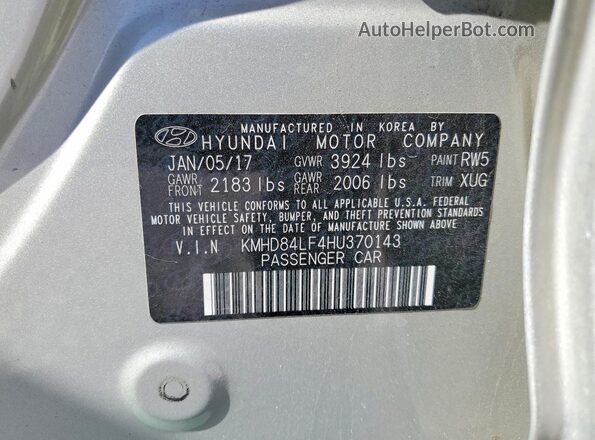 KMHD84LF4HU370143 2017 HYUNDAI ELANTRA Gold Widok komory silnika