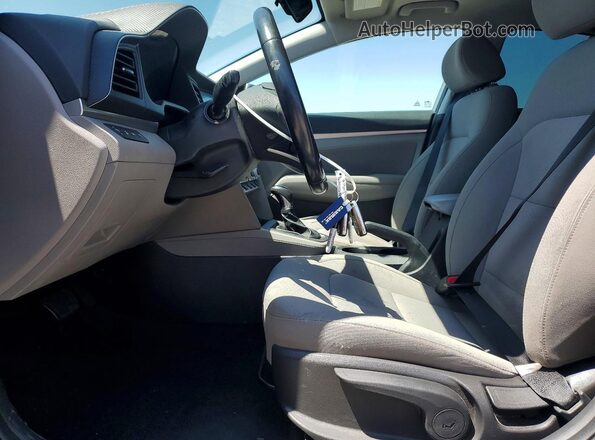 KMHD84LF4LU084382 2020 HYUNDAI ELANTRA Silver Front interior view