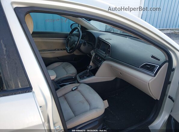KMHD84LF5HU427577 2017 HYUNDAI ELANTRA Champagne Սալոնի դիմացի տեսք