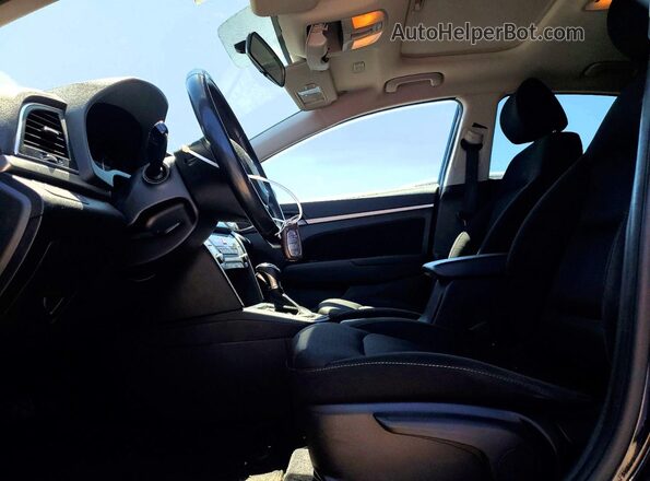 KMHD84LF5JU696233 2018 HYUNDAI ELANTRA Black Front interior view