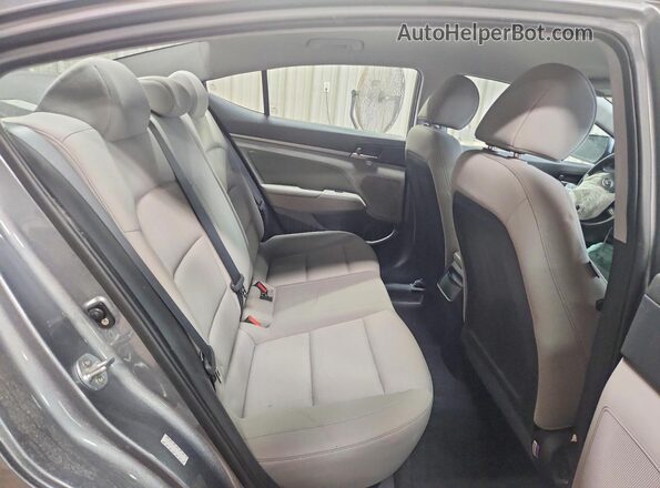 KMHD84LF6JU496932 2018 HYUNDAI ELANTRA Silver Հետևի նստատեղերի տեսք