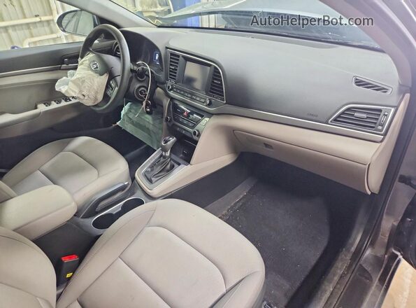 KMHD84LF6JU496932 2018 HYUNDAI ELANTRA Silver Առջևի վահանակի տեսք