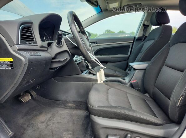 KMHD84LF7HU247050 2017 HYUNDAI ELANTRA Silver Front interior view