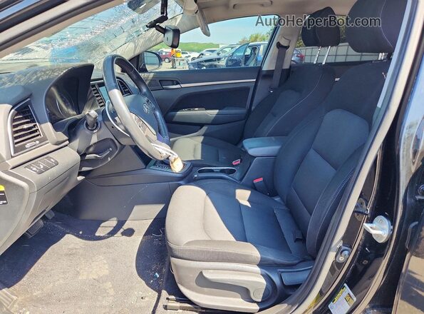 KMHD84LF7JU501958 2018 HYUNDAI ELANTRA Black Вид салону спереду