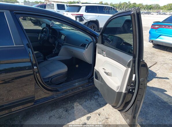 KMHD84LF7JU523359 2018 HYUNDAI ELANTRA Black Вид салону спереду