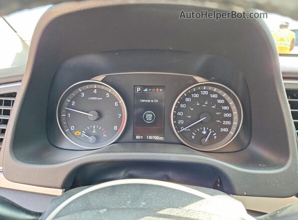 KMHD84LF8HU172844 2017 HYUNDAI ELANTRA White Սարքավորումների վահանակի տեսք