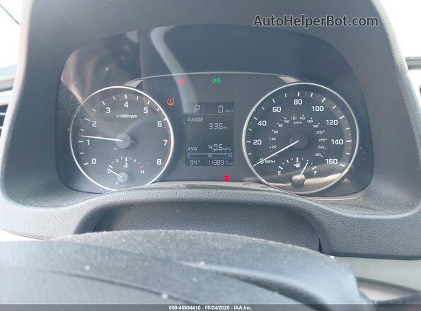 KMHD84LF8HU191765 2017 HYUNDAI ELANTRA Gray Вид салону спереду