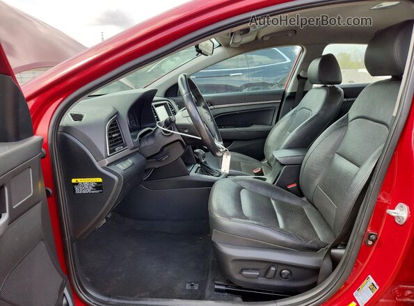 KMHD84LF8HU210332 2017 HYUNDAI ELANTRA Красный Вид салона спереди