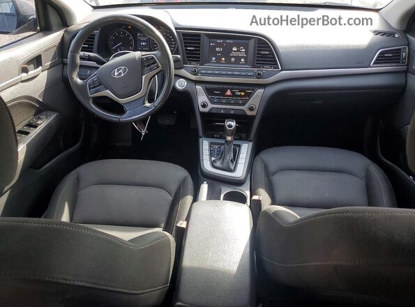 KMHD84LF8JU581075 2018 HYUNDAI ELANTRA Gray Vista del salpicadero