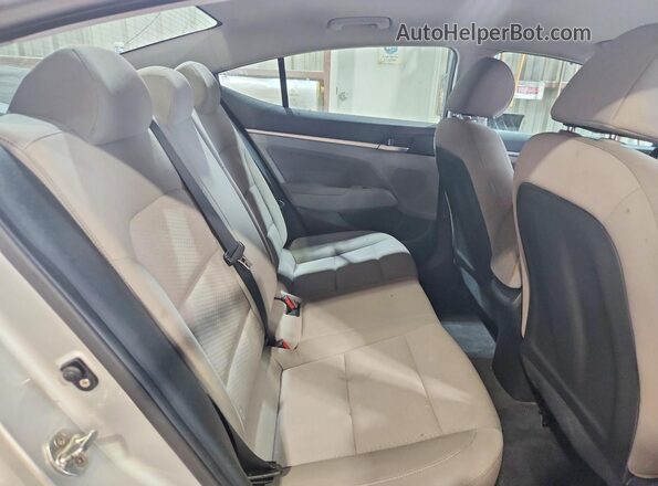 KMHD84LF8KU843503 2019 HYUNDAI ELANTRA Серебряный Вид задних сидений