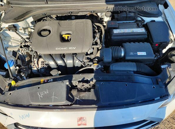 KMHD84LF9HU267901 2017 HYUNDAI ELANTRA White Widok wnętrza z tyłu
