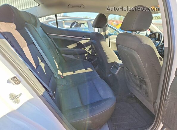 KMHD84LF9HU267901 2017 HYUNDAI ELANTRA White Widok tylnych siedzeń