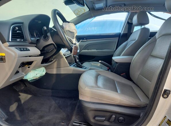 KMHD84LF9JU524299 2018 HYUNDAI ELANTRA Silver Widok wnętrza z przodu