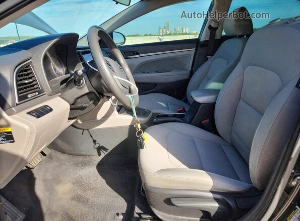KMHD84LFXHU061101 2017 HYUNDAI ELANTRA Black Вид салону спереду