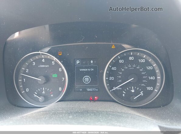 KMHD84LFXHU208369 2017 HYUNDAI ELANTRA Red Հետևի նստատեղերի տեսք