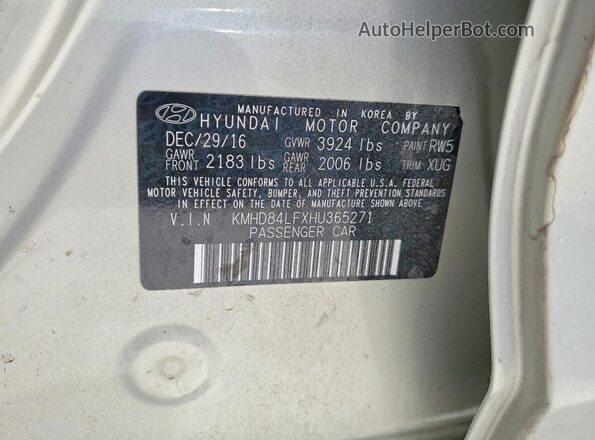 KMHD84LFXHU365271 2017 HYUNDAI ELANTRA Gold ძრავის განყოფილების ხედი