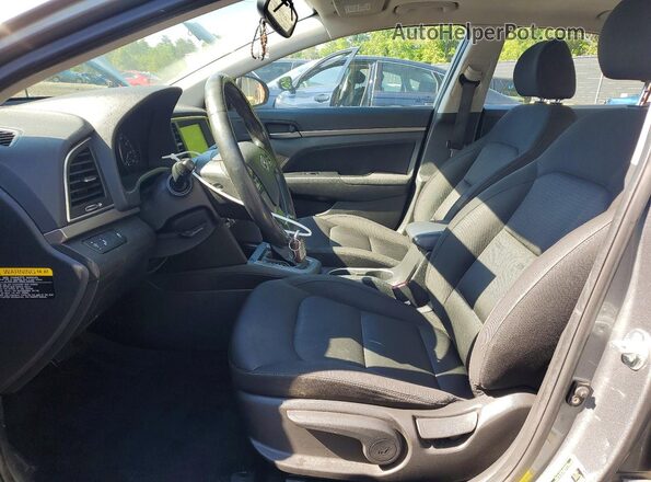 KMHD84LFXJU557313 2018 HYUNDAI ELANTRA Gray წინა სალონის ხედი