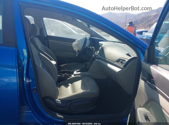 KMHD84LFXJU563516 2018 HYUNDAI ELANTRA Blue Front interior view