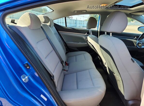 KMHD84LFXJU658318 2018 HYUNDAI ELANTRA Blue უკანა სავარძლების ხედი