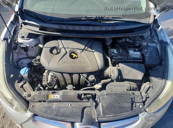 KMHDH4AE0GU575855 2016 HYUNDAI ELANTRA Silver Widok wnętrza z tyłu