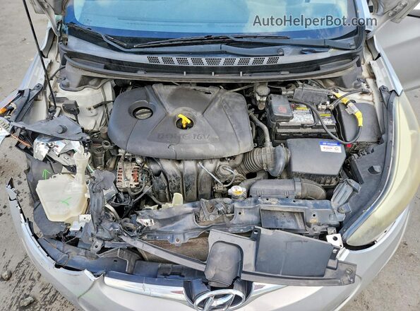 KMHDH4AE1GU475182 2016 HYUNDAI ELANTRA Silver Rear interior view