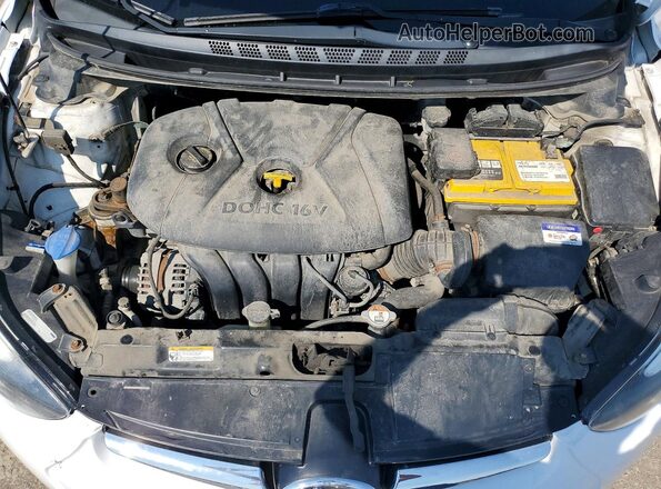 KMHDH4AE3GU569841 2016 HYUNDAI ELANTRA White უკანა სალონის ხედი